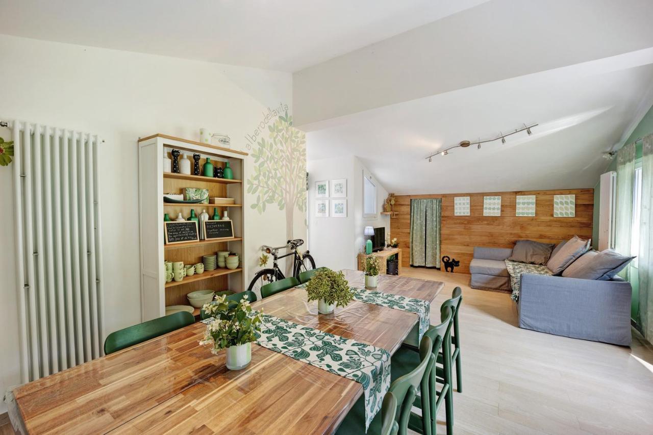 Mansarda Albero Verde Con Piscina Casanova Lerrone Exteriér fotografie