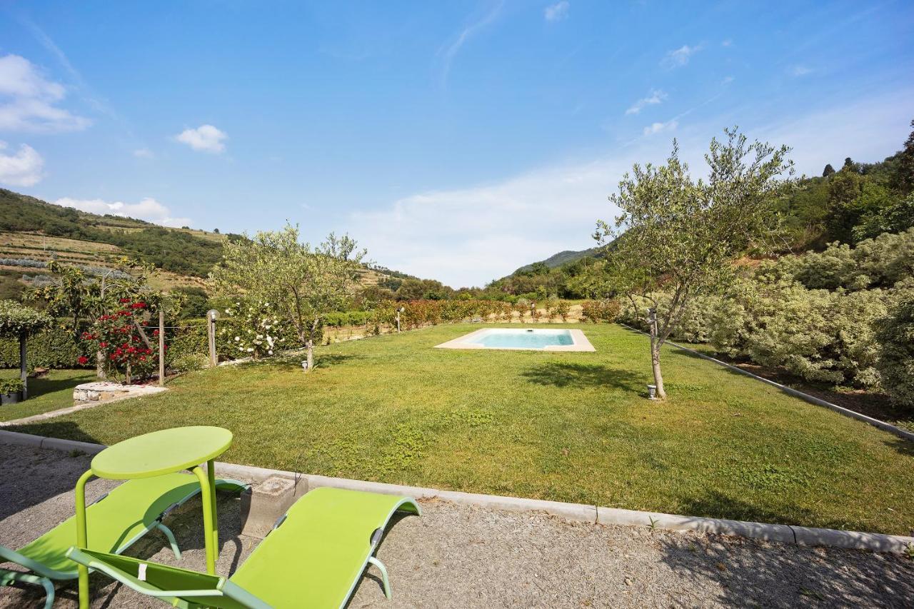 Mansarda Albero Verde Con Piscina Casanova Lerrone Exteriér fotografie